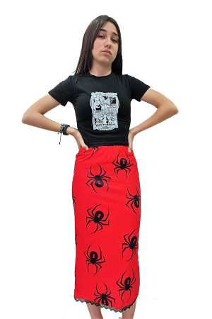 Falda de mujer gótica larga con arañas en color rojo