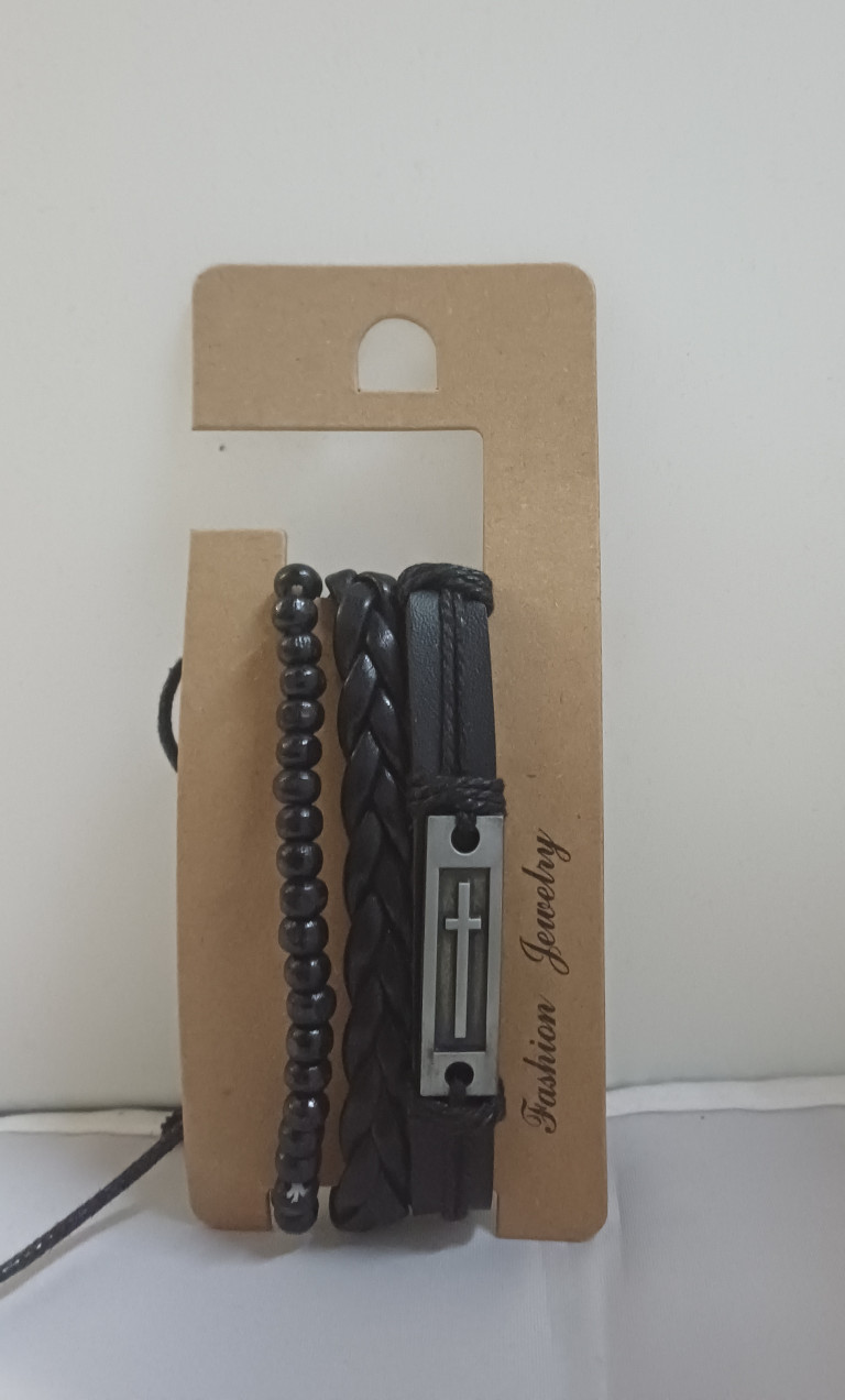 Trio de pulseras de hombres rockeras